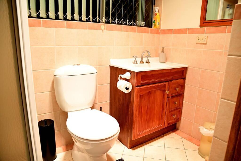Spacious Studio In Alicesprings Queenbed+Ksairbed Alice Springs Esterno foto