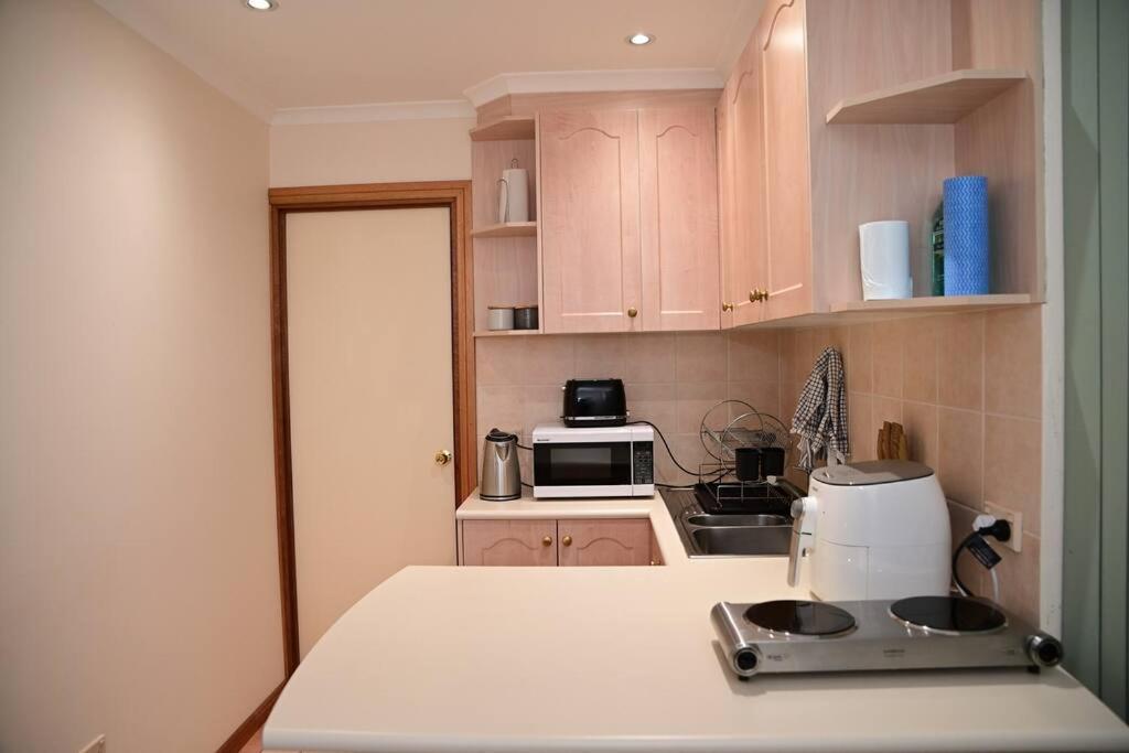 Spacious Studio In Alicesprings Queenbed+Ksairbed Alice Springs Esterno foto