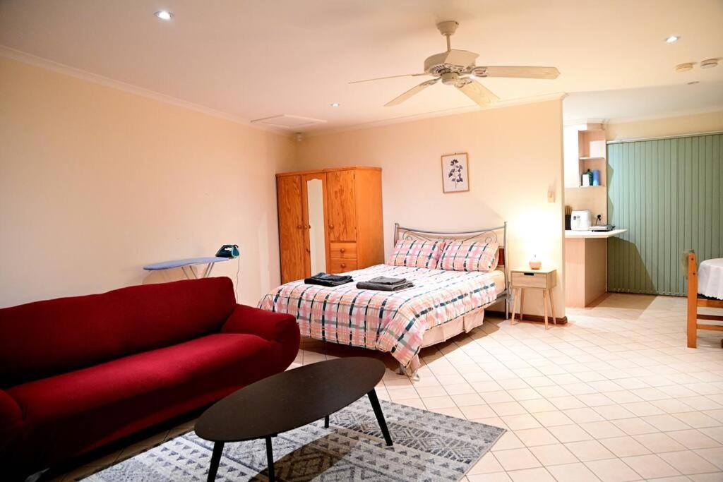 Spacious Studio In Alicesprings Queenbed+Ksairbed Alice Springs Esterno foto