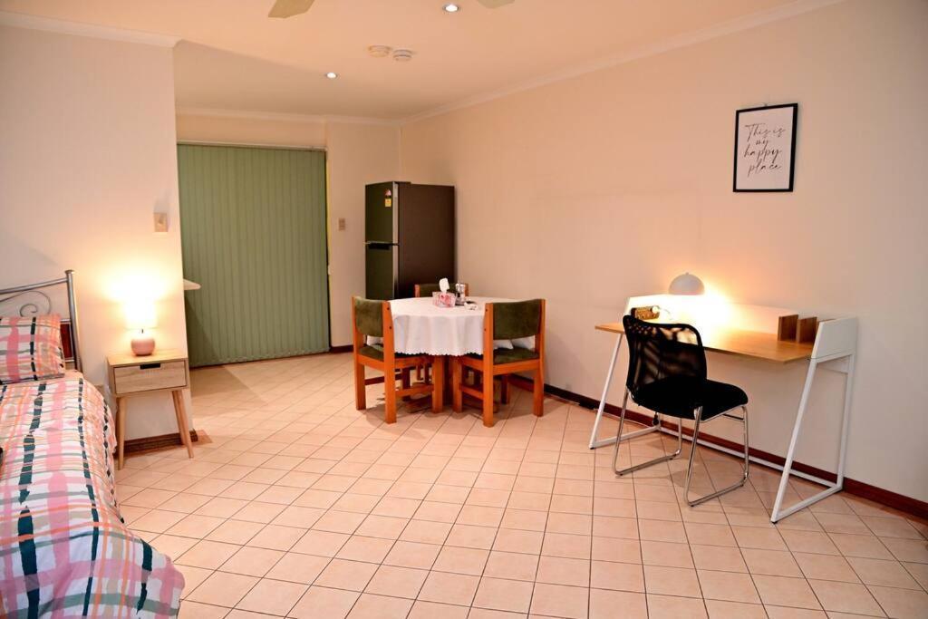 Spacious Studio In Alicesprings Queenbed+Ksairbed Alice Springs Esterno foto