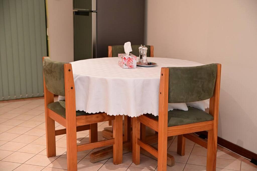 Spacious Studio In Alicesprings Queenbed+Ksairbed Alice Springs Esterno foto
