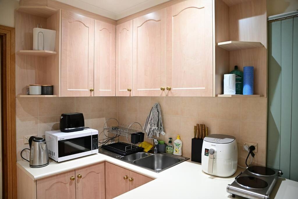 Spacious Studio In Alicesprings Queenbed+Ksairbed Alice Springs Esterno foto